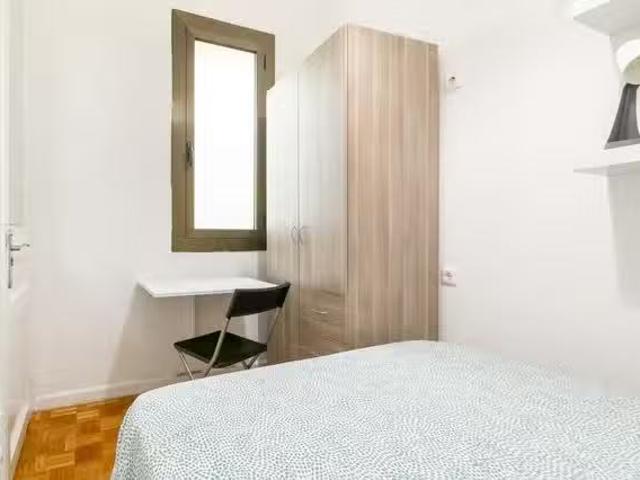 ¡En alquiler! Habitación en Carrer de Balmes