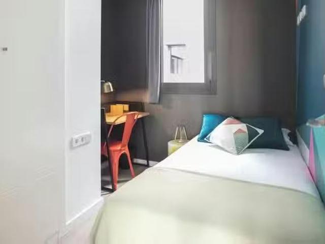 Bonito Habitación en Carrer de la Unió, El Raval