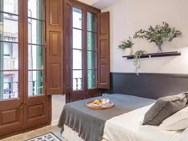 Bonito Habitación en Carrer de l'Escorial, Gràcia