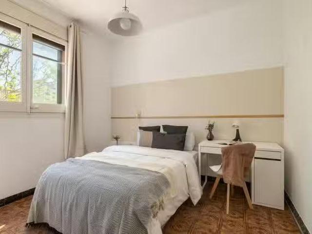 Bonito Habitación en Carrer de Mallorca, El Clot