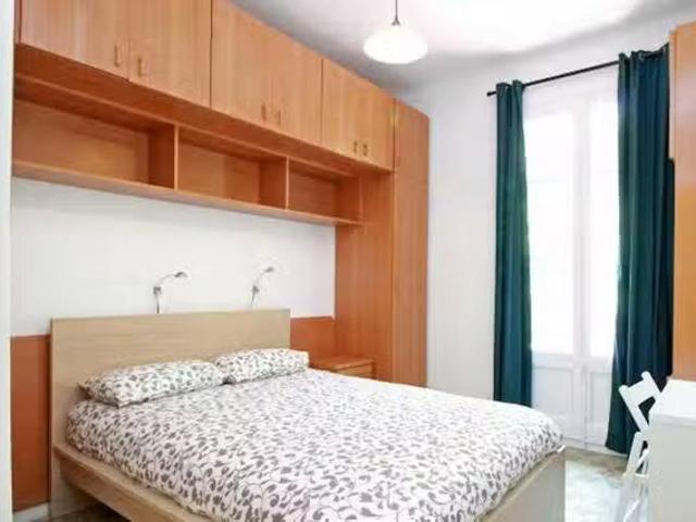 Acogedor Habitación en Carrer de Nàpols, L'Eixample