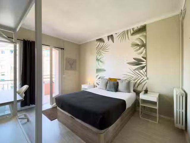 Bonito Habitación en Carrer de Numància