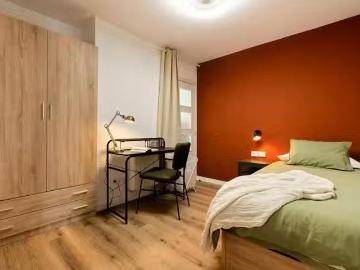 Nuevo Habitación en Carrer de Sardà