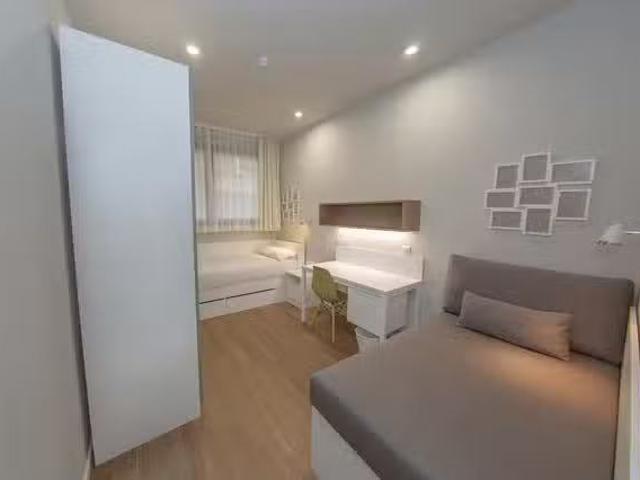 ¡En alquiler! Habitación en Carrer de Sèneca