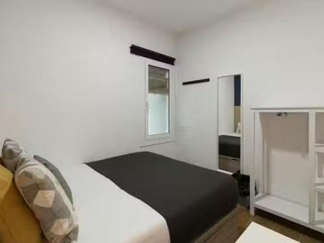 Encantador Habitación en Carrer de Tossa, Horta
