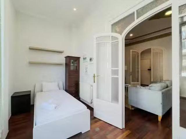 Acogedor Habitación en Carrer de Vilardell, Hostafrancs