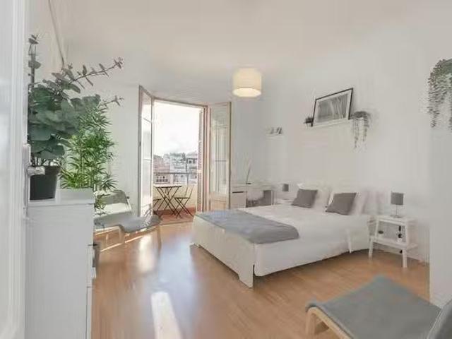 ¡Oferta! Habitación en Carrer del Comte d'Urgell, Sant Antoni