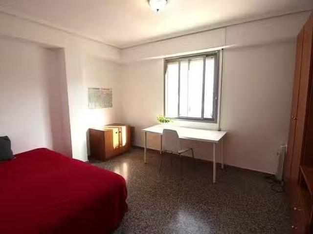 Encantador Habitación en Carrer del Doctor Vicente Pallarés
