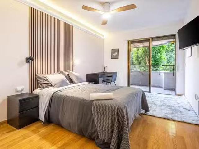 Barato Habitación en Carrer Italia, Ensanche Diputación