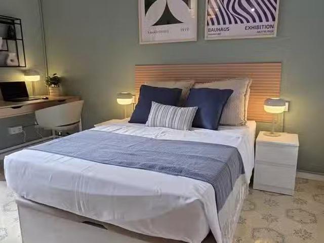¡Recién llegado! Habitación en Gran Via de les Corts Catalanes.