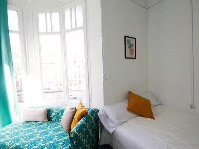 Acogedor Habitación en Gran Via de les Corts Catalanes