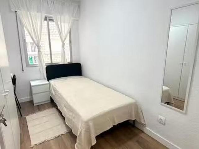 Acogedor Habitación en Paseo de Goya