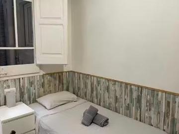 ¡Oferta! Habitación en Passeig de Sant Joan, Gràcia