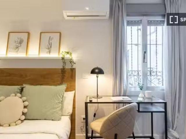 Único Habitación en piso compartido en alquiler en Opañel, Mad.