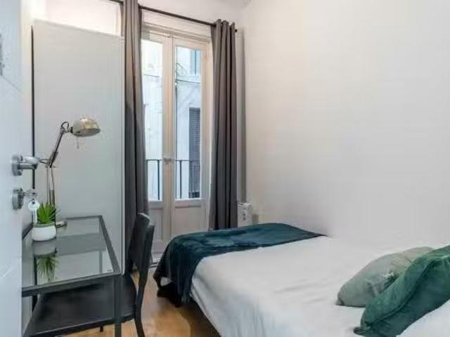 Bonito Habitación en Plaza de la Marina Española, Palacio