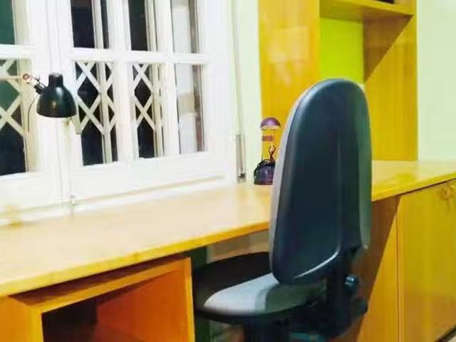¡Recién llegado! Habitación en Ronda de ľ Est