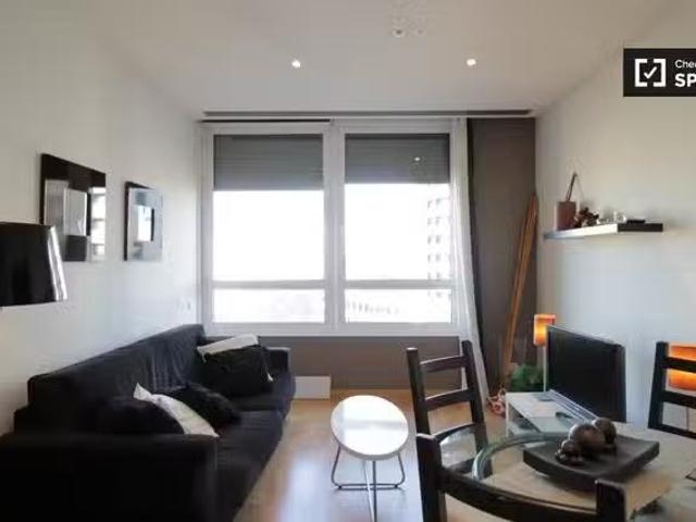 ¡Recién llegado! Moderno apartamento de 1 dormitorio en alquil.