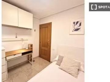 Único Se alquila habitación en L'Amistat, Valencia