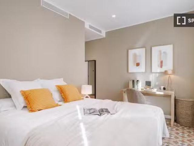 Bonito Se alquila habitación en piso compartido en Barcelona