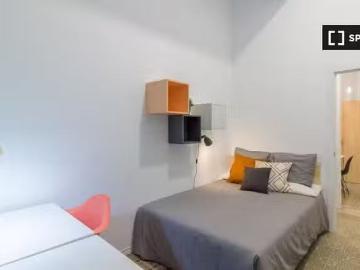 Encantador Se alquila habitación en piso de 9 habitaciones en.