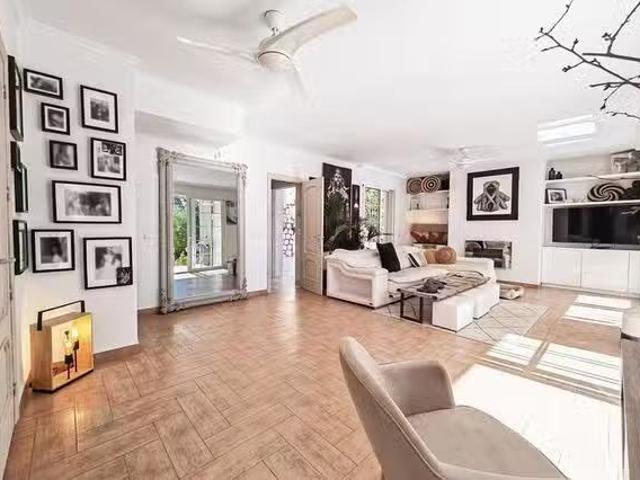 Encantador Piso de 4 habitaciones en Sitio de Calahonda