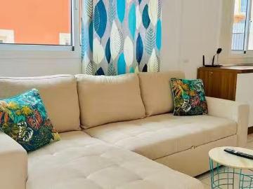 ¡En alquiler! Piso de 1 habitación en Callao Salvaje