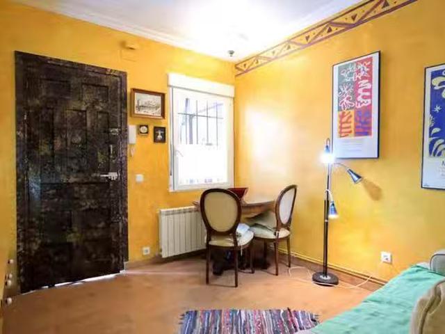 Bonito Piso de 1 habitación en Calle de Ilustración