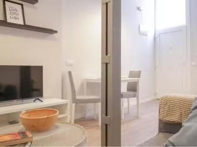 Encantador Piso de 1 habitación en Paseo Perales