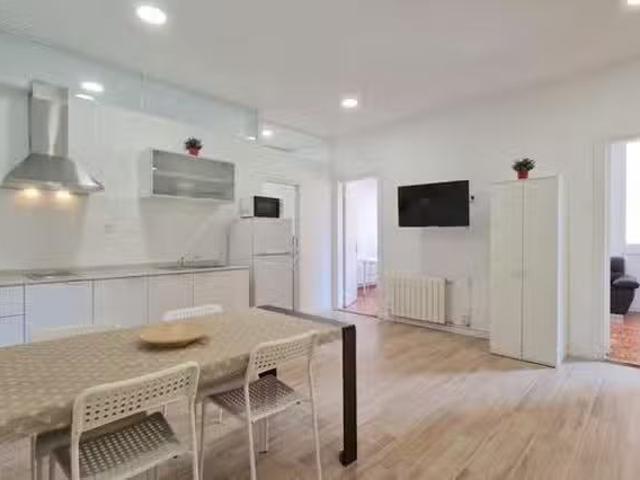 ¡En alquiler! Piso de 2 habitaciones en Barcelona