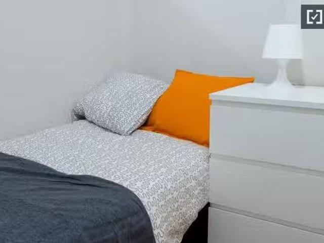 Único Relajante habitación en piso compartido en Eixample, Val.