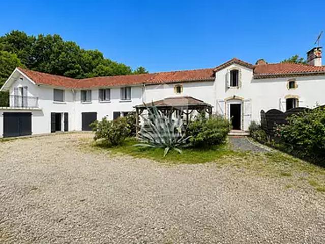 Barbachen 65140 Achat / Vente maison 9 pièces t9 au dernier étage jardin