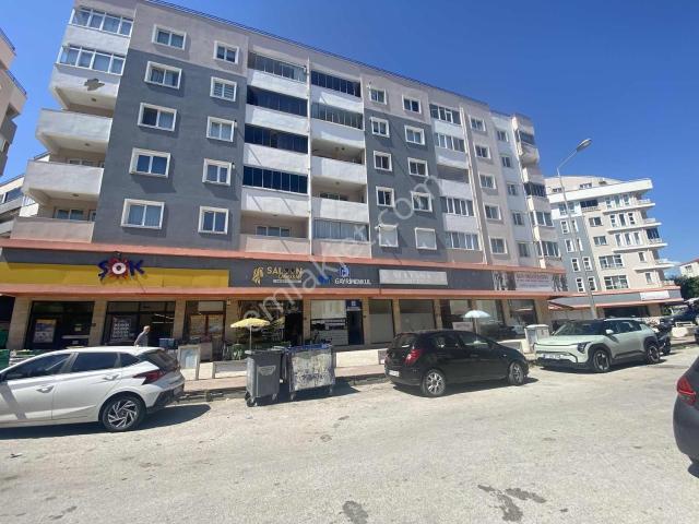 Barbaros Mahallesi Barbaros Evlerinde Eşyalı Kiralık 3+1 Daire