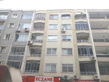 Barbaros Mahallesi Mithatpaşa Caddesinde Ana Cadde Üzeri Doğalgazlı Temiz Kiralık Daire