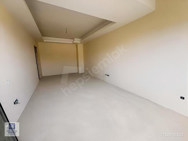 Barbaros Mahallesin de Satılık 2+1 Ferah Güney Cephe Net 80m2