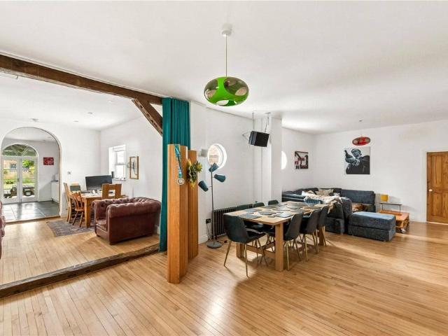 Barbauld Road, London, N16 3 bed detached house to rent £6,000 pcm £1,385 pw
