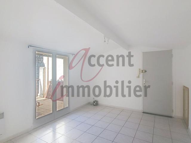 Barbentane: Appartement avec terrasse