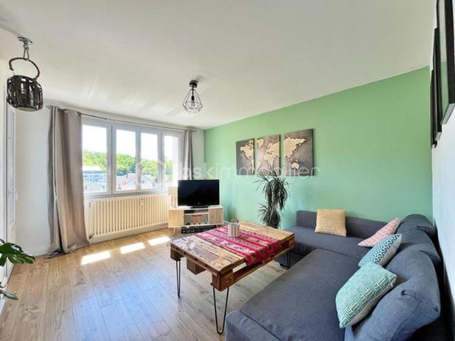 BARBERAZ – La Madeleine – appartement T3 avec balcon, garage et vue dégagée