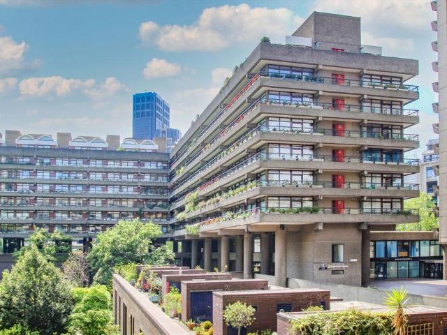 Barbican, London EC2Y 1 bed flat to rent £3,142 pcm £725 pw