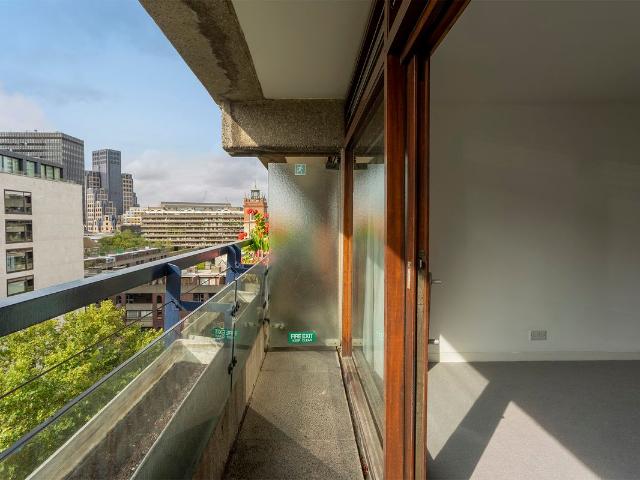 Barbican, London EC2Y, 2 bed flat to rent, £3,358 pcm | PrimeLocation