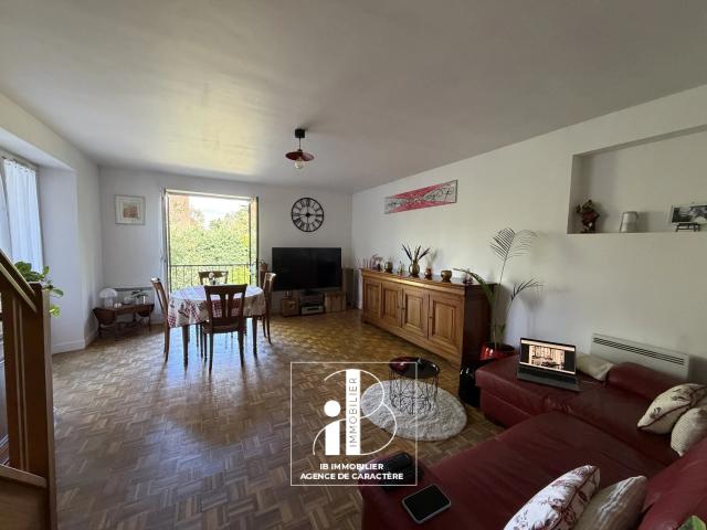 BARBIZON COEUR DE VILLAGE DUPLEX DE 66 M² AVEC 2 PLACES DE PARKING PRIVES