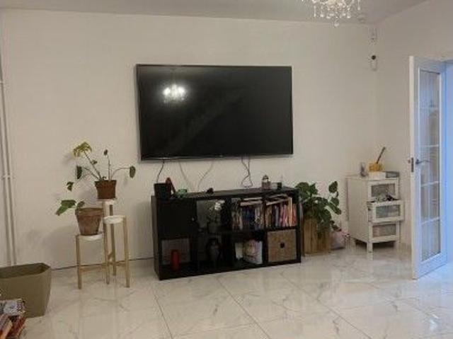 barcelona, Catalonia 08210