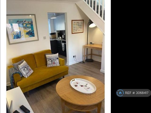 Barchams Yard, Sheringham, North. 2 bed semi detached house to rent £1,200 pcm £277 pw