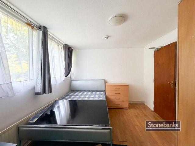 Barchester Close, Uxbridge UB8, 5 bed shared accommodation to rent, £4,000 pcm | PrimeLocation