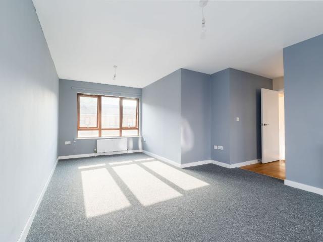 Barchester Street E14, 2 bed flat to rent, £2,250 pcm | PrimeLocation