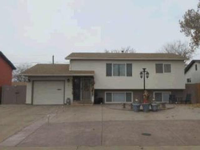 Barclay Dr