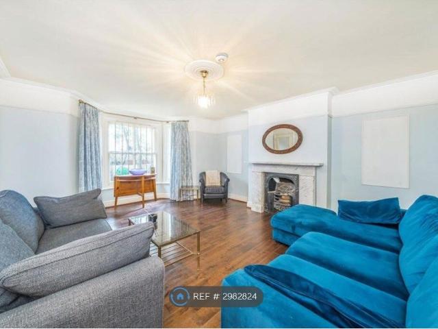 Barclay Road, London SW6, 2 bed flat to rent, £3,200 pcm | PrimeLocation