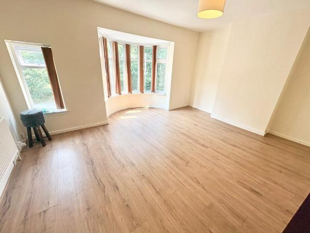 Barclay Road, Smethwick, B67 2 bed apartment to rent £1,000 pcm £231 pw