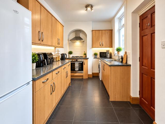 Barclay Street, West End, Leicester LE3, 3 bed shared accommodation to rent, £1,300 pcm | PrimeLocation