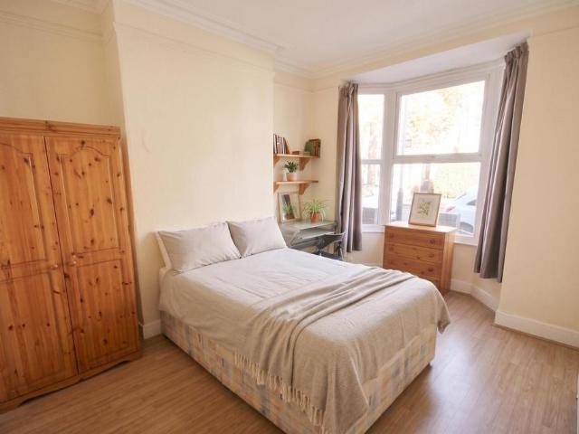 Barclay Street, Leicester LE3 4 bed house to rent £1,560 pcm £360 pw