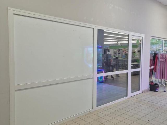 Lokal użytkowy 16,78 m² w centrum Barczewa z parkingiem